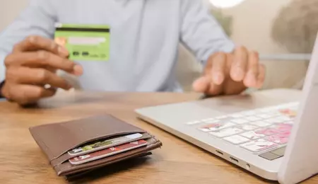 Credit online pentru nevoi urgente: flexibilitatea se vede în rata pe care o poți duce