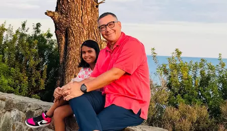 Imagine rară cu Victor Ponta și Maria, fiica adoptată de el și Daciana Sârbu. Unde au apărut cei doi. „Primul turneu”