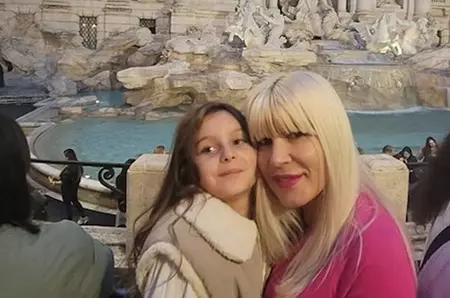 Elena Udrea, în vacanță la Roma împreună cu fiica ei: "Dorința mea cea mai mare a fost ascultată și împlinită de Dumnezeu"
