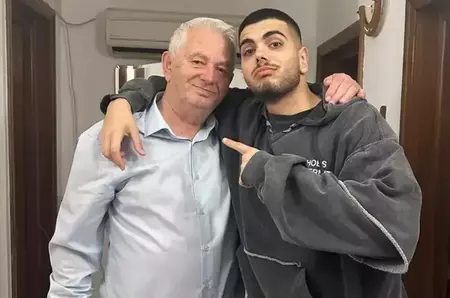 Ce relație are Andrei Bănuță cu tatăl său, după tragediile din familie. Fratele și mama artistului au fost răpuși de boli grave: „Tata a suferit cel mai mult. A pierdut mai mulți copii”