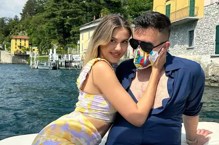 Andrei, soțul lui Emily Burghelea, a descoperit după un RMN că are un chist la nivelul capului: „Are 7 cm, a continuat să se dezvolte. Situația s-a agravat, vă cer ajutorul!”