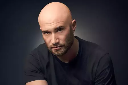 Mihai Bendeac recunoaște că l-ar fi „încurcat” copiii: „Eu nu știu să fiu fericit în afara profesiei, aici e problema. Îmi vine să mă dau cu capul de pereți”. Ce vrea să schimbe radical în viața personală