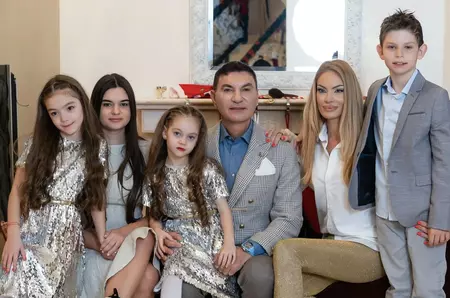 Valentina și Cristi Borcea au milioane de euro, dar și cresc copiii în lux cu măsură: „Milan a fost dus de mic, de tatăl lui, la pescuit. Îi duc și cu mijloace de transport în comun”