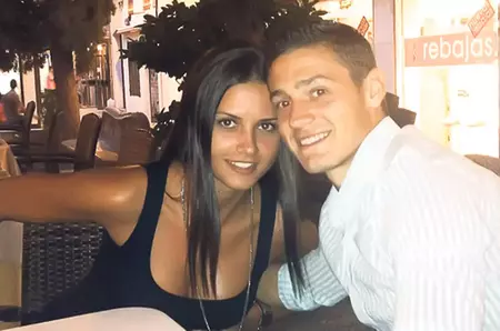 Povestea de dragoste dintre Iulia Pârlea și Gabi Torje. S-au despărțit brusc, după doi ani, iar ea a suferit foarte mult: "Stăteam în casă, să plâng"