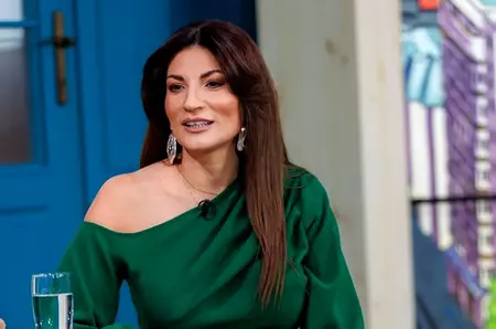 Ioana Ginghină s-a iubit cu un bărbat cu 18 ani mai tânăr: „Eu aveam 40 și ceva, iar el 26! Ne-am dus la Roma și el avea gratis la muzee”