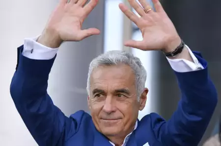 Susținătorii lui Călin Georgescu au inițiat o campanie de strângere de fonduri pentru a-i cumpăra acestuia o vilă în Toscana. E vorba de o proprietate de lux, în valoare de 1,2 milioane de euro
