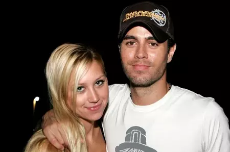 Cum arată femeia care i-a luat mințile lui Enrique Iglesias. L-a făcut tată pentru a patra oară