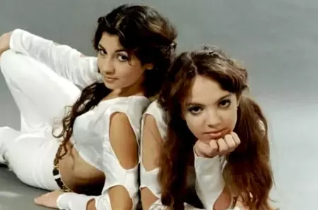 Cum arată și cu ce se ocupă în prezent Raluca de la Angels! E neschimbată de 23 de ani și are o siluetă de invidiat după 5 sarcini