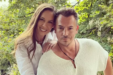 Cum arată vila cu 7 camere a familiei Fodor. Irina și Răzvan au o bucătărie de 22 mp. Și-au făcut propria lor oază de liniște și relaxare, dar NU au ales luxul!