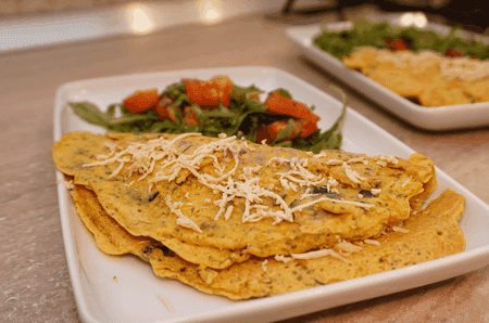 Omletă de post, gata în 10 minute. Ingredientul surpriză care poate înlocui cu succes ouăle