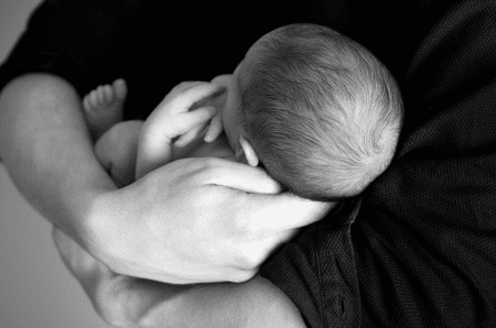 O femeie din Italia a născut la 59 de ani o fetiță sănătoasă. Mărturiile medicilor: „Un eveniment cu adevărat rar”