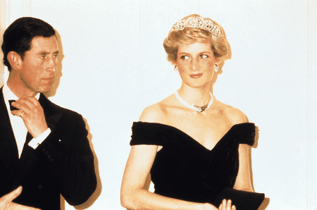 Rochia „răzbunării” purtată de Prințesa Diana, scoasă la licitație. Povestea ținutei care a făcut istorie