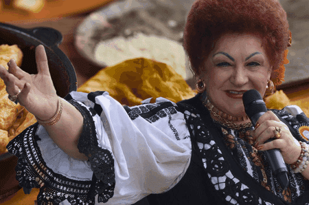 Secretele Elenei Merișoreanu și ale Savetei Bogdan pentru sarmale și cozonaci. Le prepară după rețete vechi de 60 de ani. Trucuri, la masa de Crăciun: „Îți lasă gura apă!”