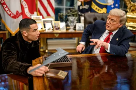 Ce cadou a primit Cristiano Ronaldo de la președintele Donald Trump, cu ocazia vizitei la Casa Albă: "Inspir noile generaţii să construiască un viitor definit de curaj, responsabilitate şi pace durabilă"