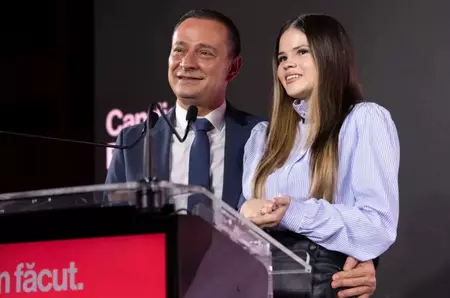 Cum arată Alexandra, fiica lui Daniel Băluță, candidat la Primăria Capitalei. La 17 ani, este o adolescentă superbă: "Îmi dă o forță și o energie ieșite din comun"