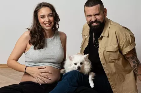 Teona Stavarachi a născut! Silviu Pașca, prima reacție după ce el și actrița din "Groapa" au devenit părinți pentru prima oară: "Sunt tǎtic de fetițǎ!"