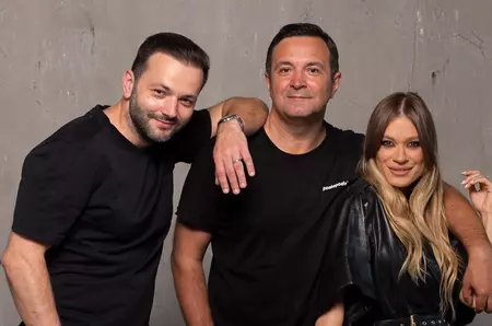 Mihai Morar, Daniel Buzdugan și Emma Ștefan, evacuați de urgență în direct, la Radio ZU. Ce s-a întâmplat în timpul matinalului: „Îmi este foarte frică. Ar trebui să plecăm de aici”