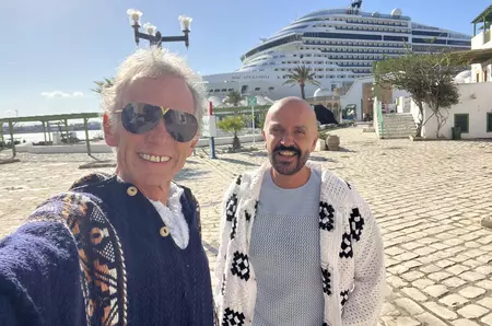 A început anul cu o petrecere de pomină și un job nou! Leonard Miron s-a angajat la Ministerul Justiției, în Marea Britanie: ”Sunt cam speriat de importanța locului de muncă pe care l-am obținut neașteptat / EXCLUSIV