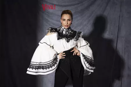 Iulia Vântur, pictorial de colecție pe coperta VIVA! A pozat în ipostaze inedite și a făcut mărturisiri despre viața personală și carieră: "Am în plan multe proiecte"