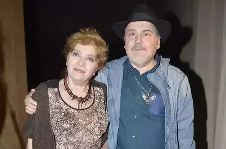 Eugen Cristea a împărțit de pomană la 9 luni de la moartea Cristinei Deleanu și recunoaște că îi resimte tot mai mai mult lipsa: ”E din ce în ce mai greu. Am fost la biserică, ne-am dus și la crematoriu și am împărțit de toate” / EXCLUSIV