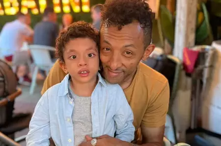 Fiul lui Kamara, diagnosticat cu tetrapareză spastică, va trece printr-o operație importantă în străinătate: „Prima de îndreptare a gleznelor și a genunchilor”