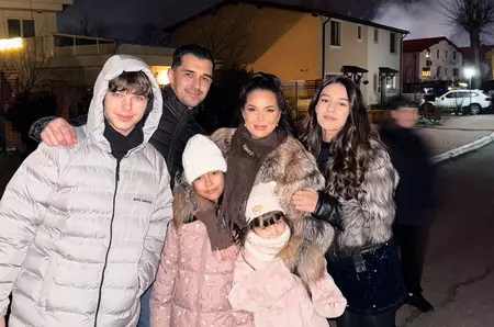 Deea Maxer se mută cu logodnicul ei, Constantin Cataramă, și copiii lui. Cum se înțeleg frații vitregi: „Avem patru copii. E greu, dar e frumos!”