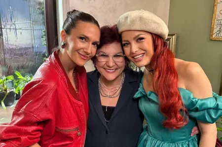 Elena Gheorghe și Adela Popescu au lansat o piesă despre prietenia lor de peste 20 de ani: ”Este forma aceea rară de iubire fără condiții, fără competiție, fără măști”