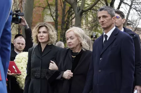 Scrisoare deschisă la 4 zile de la înmormântarea lui Mircea Lucescu. Gestul elegant și respectuos al familiei: „Am simțit ceva ce nu credeam posibil”