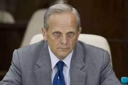 Cum arată Theodor Stolojan, fostul premier al României, la 83 de ani. În anul 2004, se retrăgea din cursa prezidențială din cauza problemelor de sănătate / Ce pensie are
