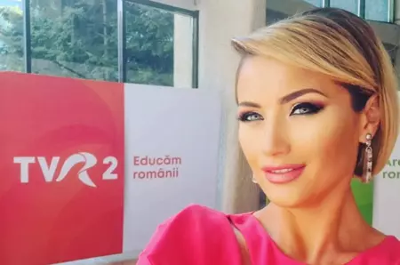 Cum a ajuns Stela Popa din Republica Moldova să prezinte știri la TVR 2: "Mi s-a mai împlinit un vis din copilărie. Prima basarabeancă la un pupitru de ştiri din România!" / Este soția lui Dan Dungaciu de la AUR