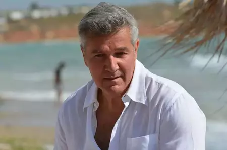 Dan Bittman s-a afișat alături de noua iubită într-un club exclusivist din Mamaia. În ce ipostaze au fost surprinși cei doi