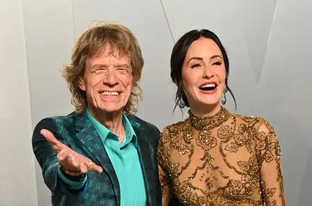 La 83 de ani, Mick Jagger are o logodnică cu 44 de ani mai tânără. Cum arată viața alături de Melanie Hamrick și fiul lor de 9 ani: „Pentru și mai multe aventuri, râsete și distracție”