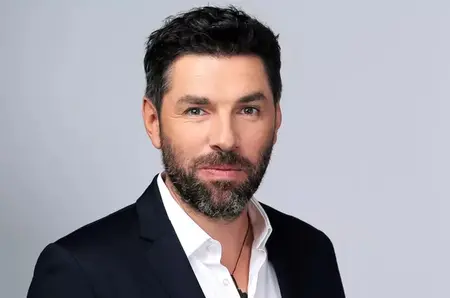 Alex Dima, despre rolul de tată și relația cu cei doi copii: „E foarte faină meseria asta de părinte în 93% din situații”