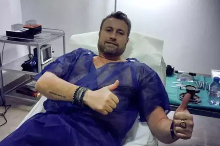 Cătălin Botezatu ajunge din nou pe masa de operație, în Turcia: "Trebuie să o fac când sunt foarte liniștit. Poate în perioada aceea așa voi petrece vacanța"