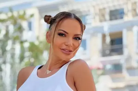 Ce relație există acum între Andreea Antonescu și fostul soț, Traian Spak. Ea s-a mutat în America, unde stă și el: „Atunci când ai un copil, orgoliile ar trebui să treacă pe planul doi. Nu simt nevoia să pun etichete relației noastre” / EXCLUSIV