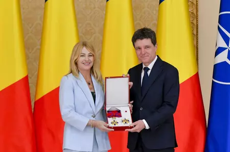 Cum a fost prima întâlnire a Nadiei Comăneci cu Nicușor Dan și ce impresie i-a lăsat președintele României când a premiat-o la Cotroceni: ”Mi s-a părut foarte prietenos, mi s-a părut și puțin timid” / EXCLUSIV