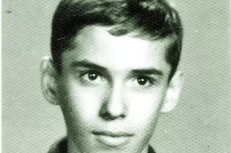 Îl recunoști? Aici avea 14 ani, în poza de buletin! Azi e o somitate a României, admirat în întreaga lume, un nume care ne face cinste, un genial, un om cu o familie superbă!