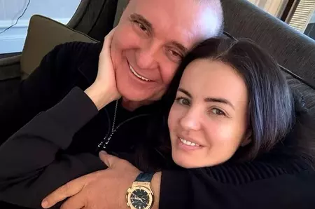 A lăsat în urmă trei copii: doi băieți de 22 și 19 ani și o fetiță de 10 ani. Cine a fost, de fapt, Mădălina Apostol. Trecutul neștiut al tinerei care a decis să plece pentru totdeauna! Nick Rădoi a confirmat că iubita lui era bolnavă și că nu a mai suportat...