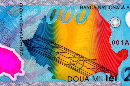 Cât costă o bancnotă de 2.000 de lei cu eclipsa de Soare din 1999: seria cea mai căutată de colecționari