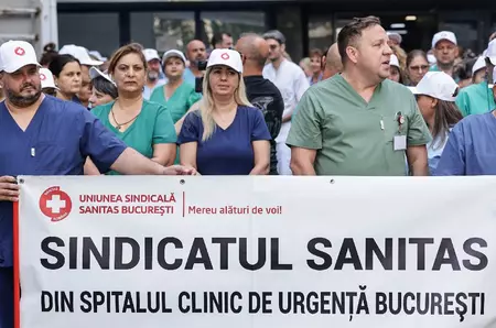 „Mi-am lăsat copiii bolnavi acasă!” Grevă în sănătate: Poveștile tulburătoare ale cadrelor medicale care au protestat la Spitalul Floreasca