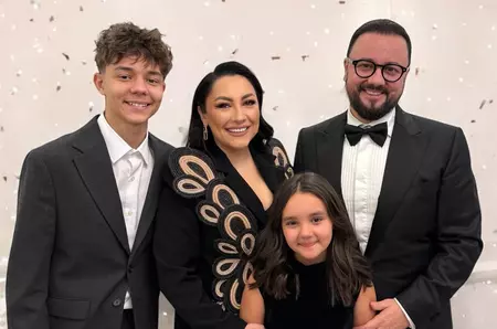 Cât a costat biletul la petrecerea de Revelion 2026 unde a cântat Andra. Cătălin Măruță a prezentat evenimentul