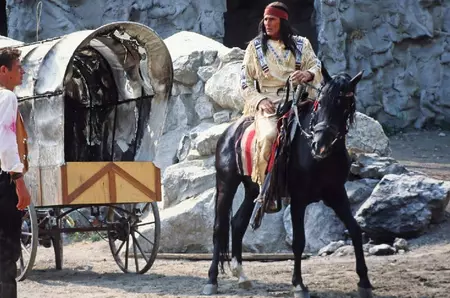 Winnetou are aproape 90 de ani și arată impecabil. Filmele cu Gojko Mitić au cucerit Europa de Est în anii '60
