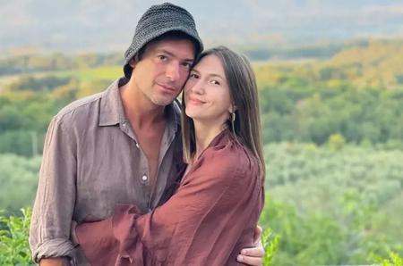 Adela Popescu și Radu Vâlcan și-au luat copiii și au plecat din București. Imagini de la Șușani, locul de suflet al întregii familii. „Aspirator, praf, schimbat așternuturi”