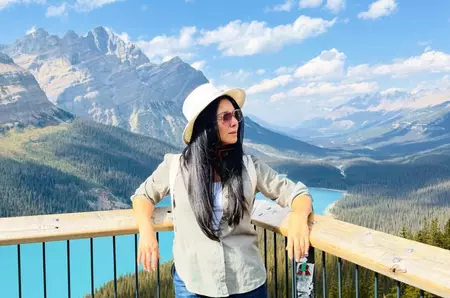 Corina Caragea, aventură la peste 2.000 de metri altitudine în Canada: „Nu aveam nici apă, nici echipament adecvat, nici sprayul de urs”
