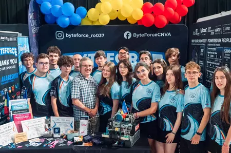 Povestea „Buldozerului” din Galați. Liceenii de la  ByteForce, campionii Europei la robotică, intră în lupta pentru Bucharest Twin Cup 2026: „Venim să câștigăm!”