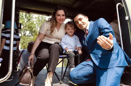 George Simion va deveni tată pentru a doua oară. Soția politicianului a publicat prima imagine cu burtica de gravidă