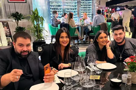 Roxana Dobre, soția lui Florin Salam, este însărcinată. Cei doi au făcut anunțul direct din Turcia. „Te iubesc! Nici nu voiam să spunem”