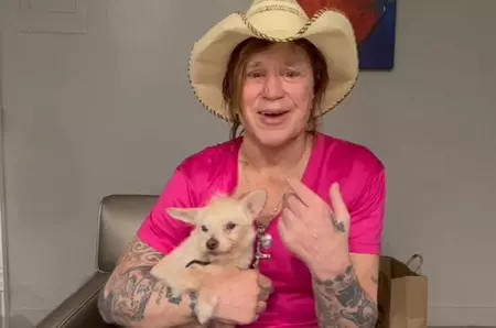 Mickey Rourke, prima reacție după ce s-a aflat că le cere fanilor bani pentru chirie: „Am muncit mult”. Actorul ar fi urmat să fie dat afară din casă