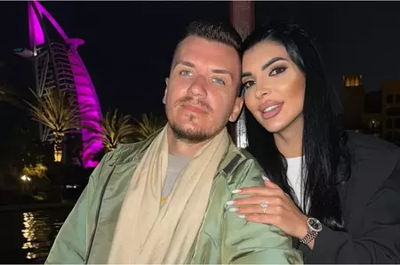 Andreea Tonciu rupe tăcerea după 10 ani de căsnicie cu Daniel Niculescu. „Are trei telefoane. Cea mai mare nebunie pe care am făcut-o din gelozie, să mă bat!”