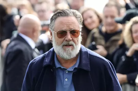 Russell Crowe vine pentru prima dată în România. Fanii îl pot întâlni personal la concertele din București și Timișoara